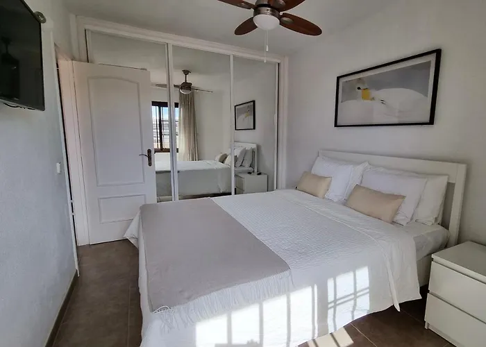 Brisas Del Mar Apartment